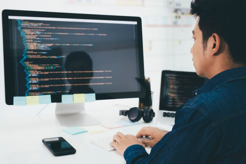 SDLC คืออะไร? ทำความเข้าใจกับขั้นตอนการพัฒนาซอฟต์แวร์